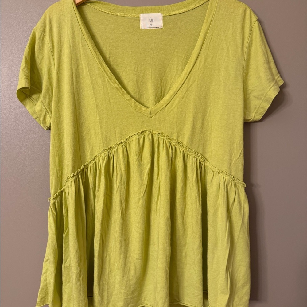 Anthropologie T.La M Lime Green V Neck T Shirt Top W Short Sleeves Medium